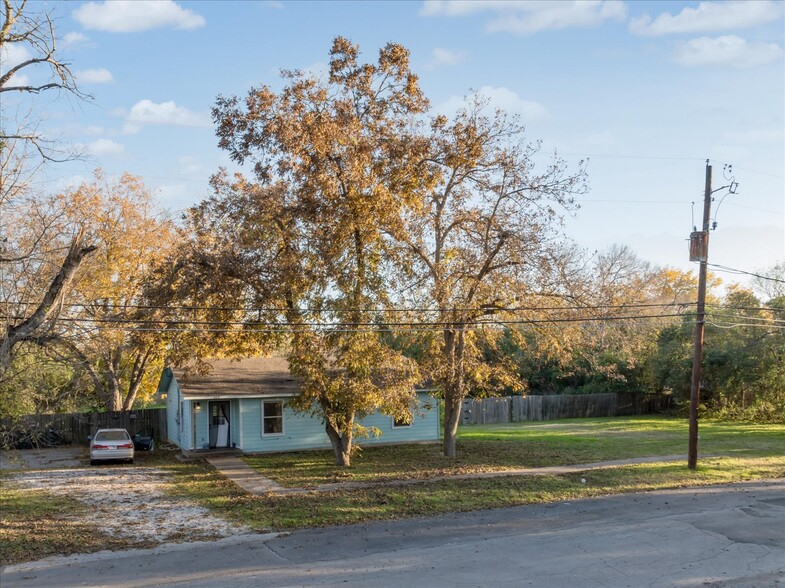 112 Smith Ln, San Marcos, TX for sale - Building Photo - Image 3 of 11