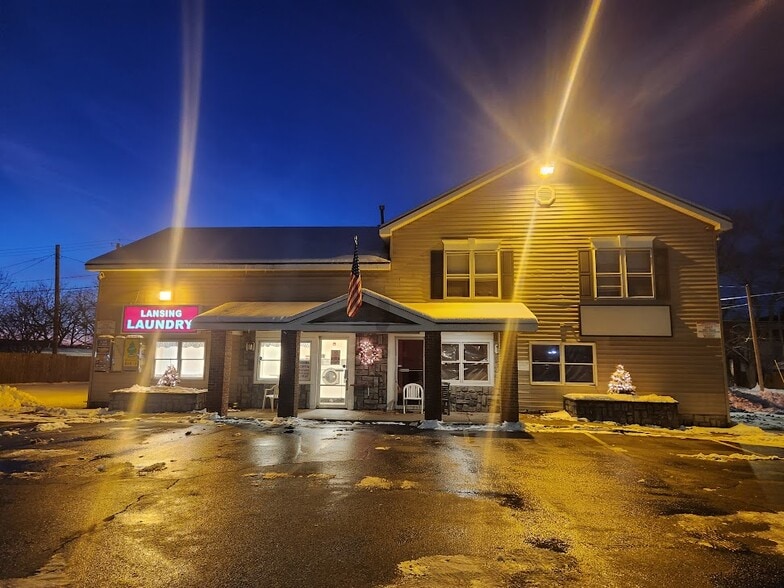 719 Second Ave, Troy, NY à vendre - Photo du bâtiment - Image 2 de 5