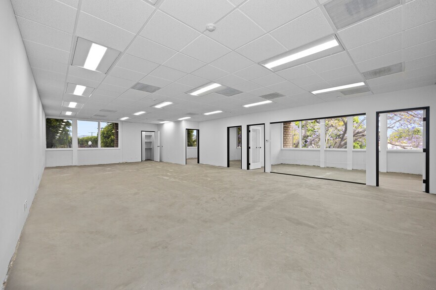 250 El Camino Real, Tustin, CA à louer - Photo intérieure - Image 2 de 28