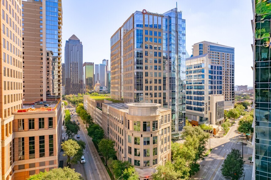 2000 McKinney Ave, Dallas, TX à louer - Photo du bâtiment - Image 1 de 16
