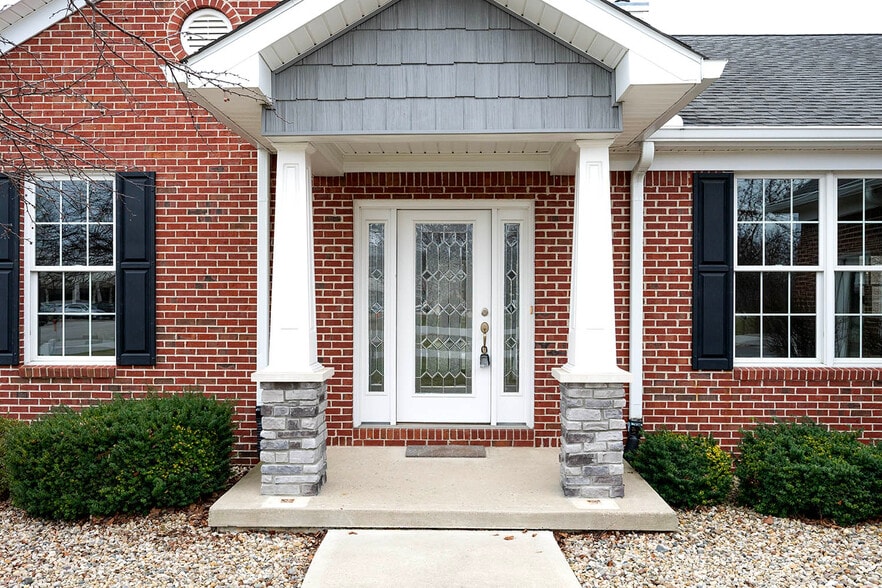 65 Maplehurst Dr, Brownsburg, IN for sale - Building Photo - Image 3 of 35