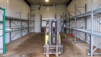 7840 Leqve Dr SW, Rochester, MN for lease Interior Photo- Image 2 of 4