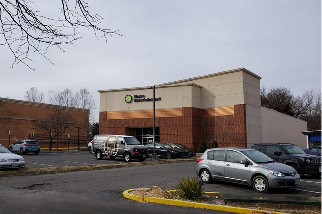 More details for 10890 Fairfax Blvd, Fairfax, VA - Retail for Sale