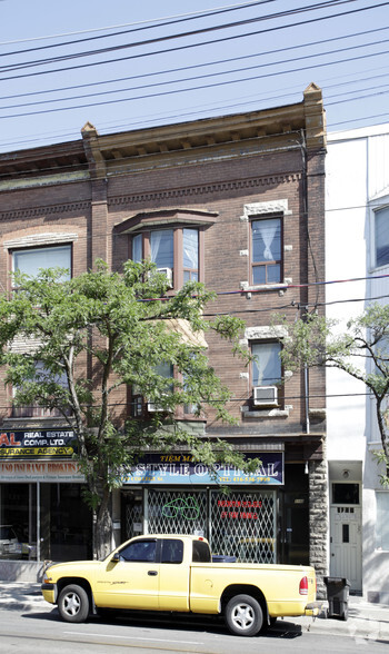 1150 College St, Toronto, ON for lease - Building Photo - Image 2 of 3