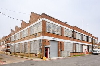 Plus de détails pour 3 Boundary Rd, Wembley - Industriel à louer