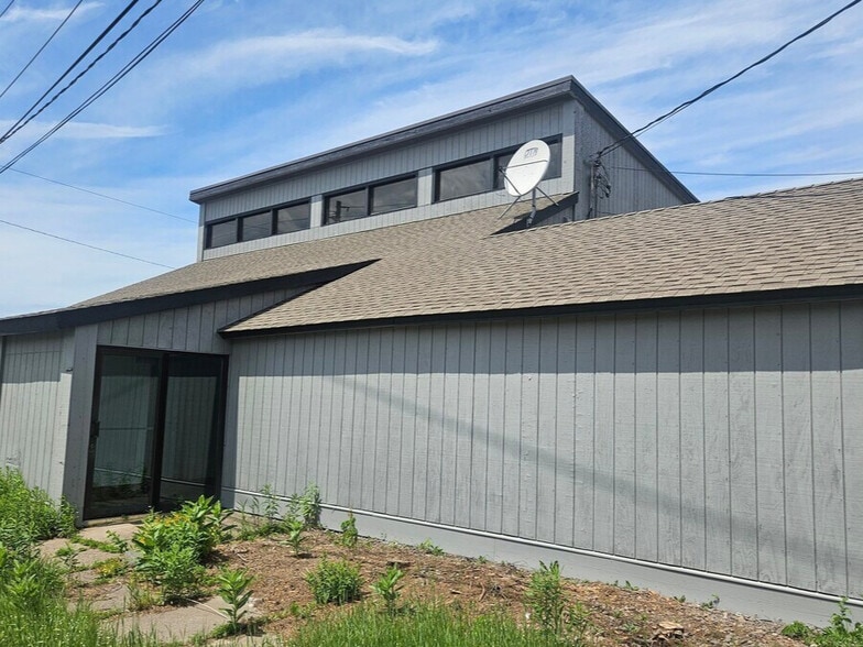 30 8th St N, Cloquet, MN à vendre - Photo du bâtiment - Image 1 de 15