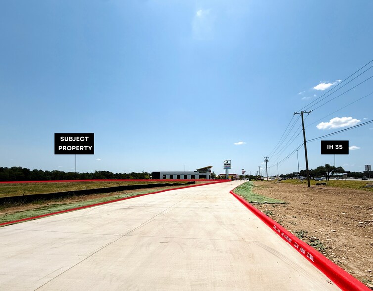 3581 N Interstate 35, Round Rock, TX à vendre - Photo du bâtiment - Image 2 de 4