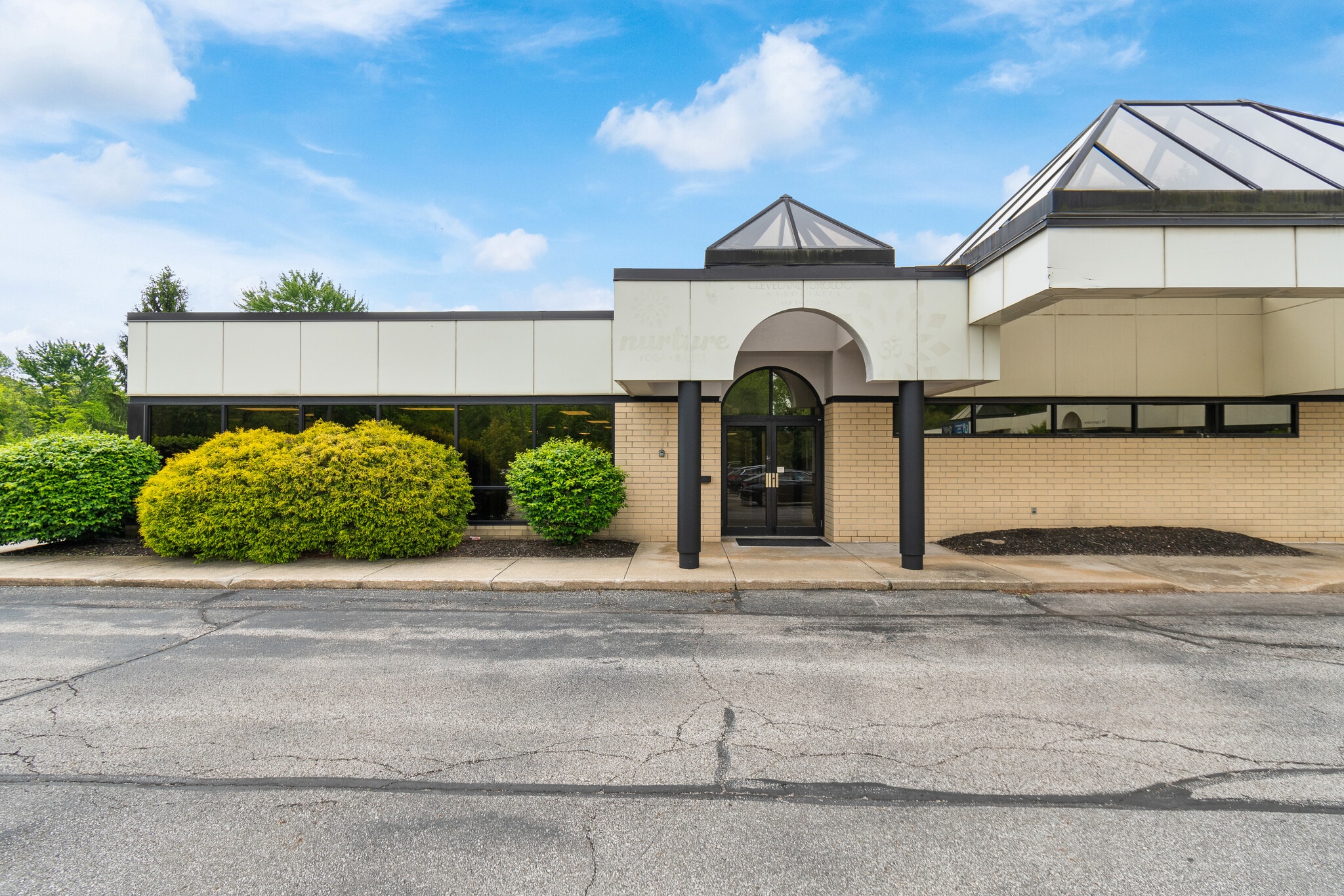19250 E Bagley Rd, Cleveland, OH for lease Primary Photo- Image 1 of 2