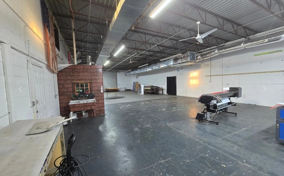 823-& 841 West Atlanta St, Marietta, GA for sale - Interior Photo - Image 3 of 3