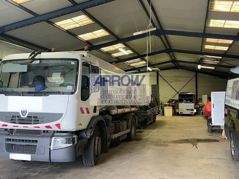 Flex dans GRANDCHAMP-DES-FONTAINES à louer Photo du bâtiment- Image 1 de 3