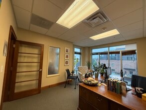 18 Division St, Saratoga Springs, NY for lease Interior Photo- Image 2 of 10