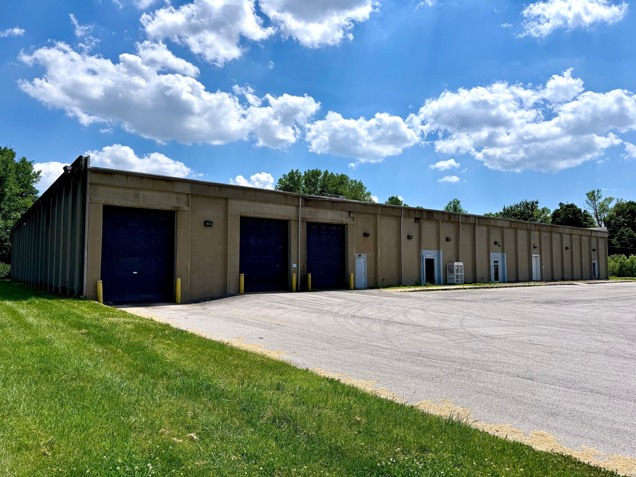 2800 Warehouse Rd, Owensboro, KY for lease Primary Photo- Image 1 of 7