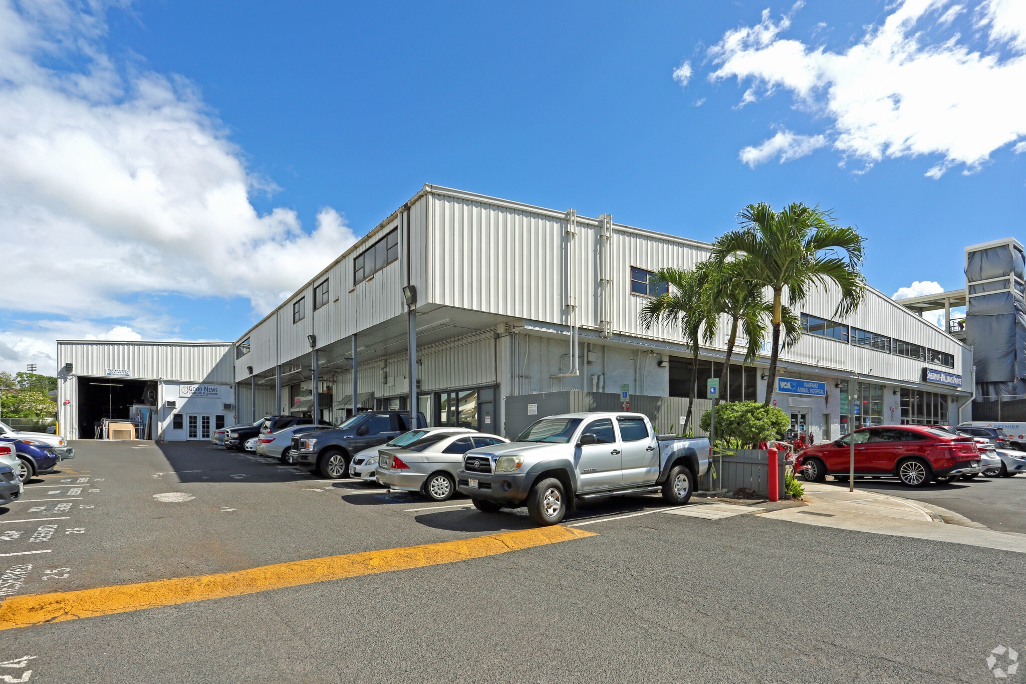 94-800-94-810 Moloalo St, Waipahu, HI for lease Primary Photo- Image 1 of 11