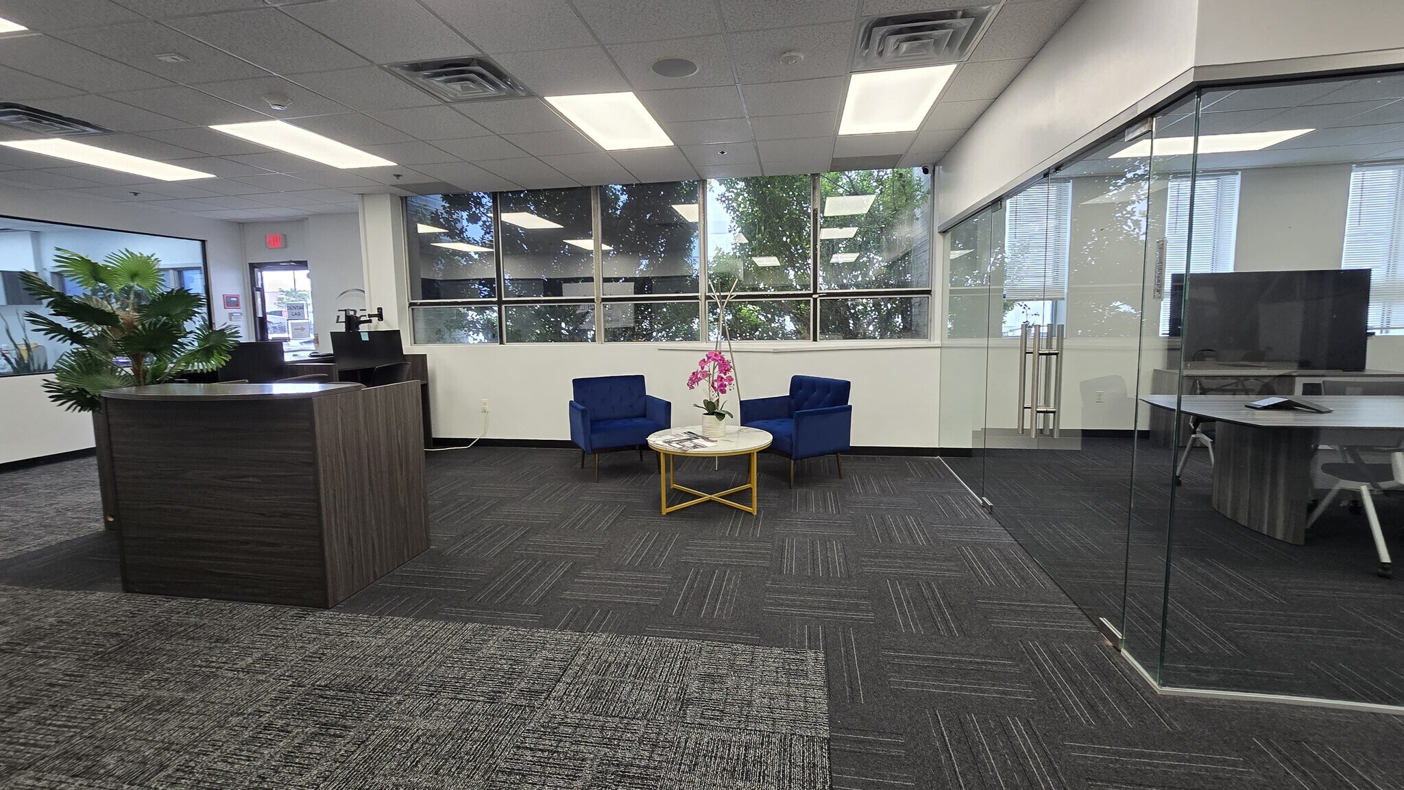 2300 Marcus Ave, New Hyde Park, NY à vendre Photo du bâtiment- Image 1 de 1