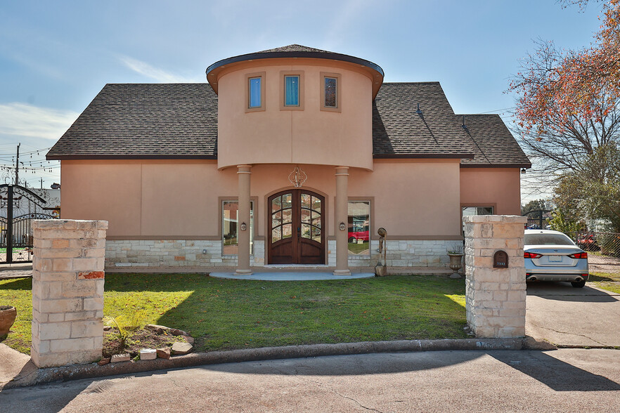 10108 Veterans Memorial Dr, Houston, TX à vendre - Photo principale - Image 1 de 1