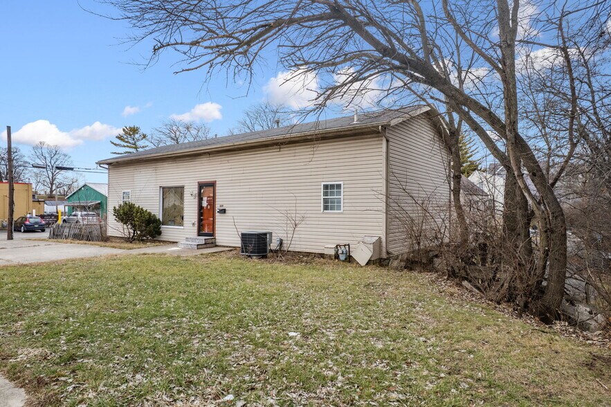 239 W Locust St, Wilmington, OH à vendre - Photo du bâtiment - Image 2 de 11
