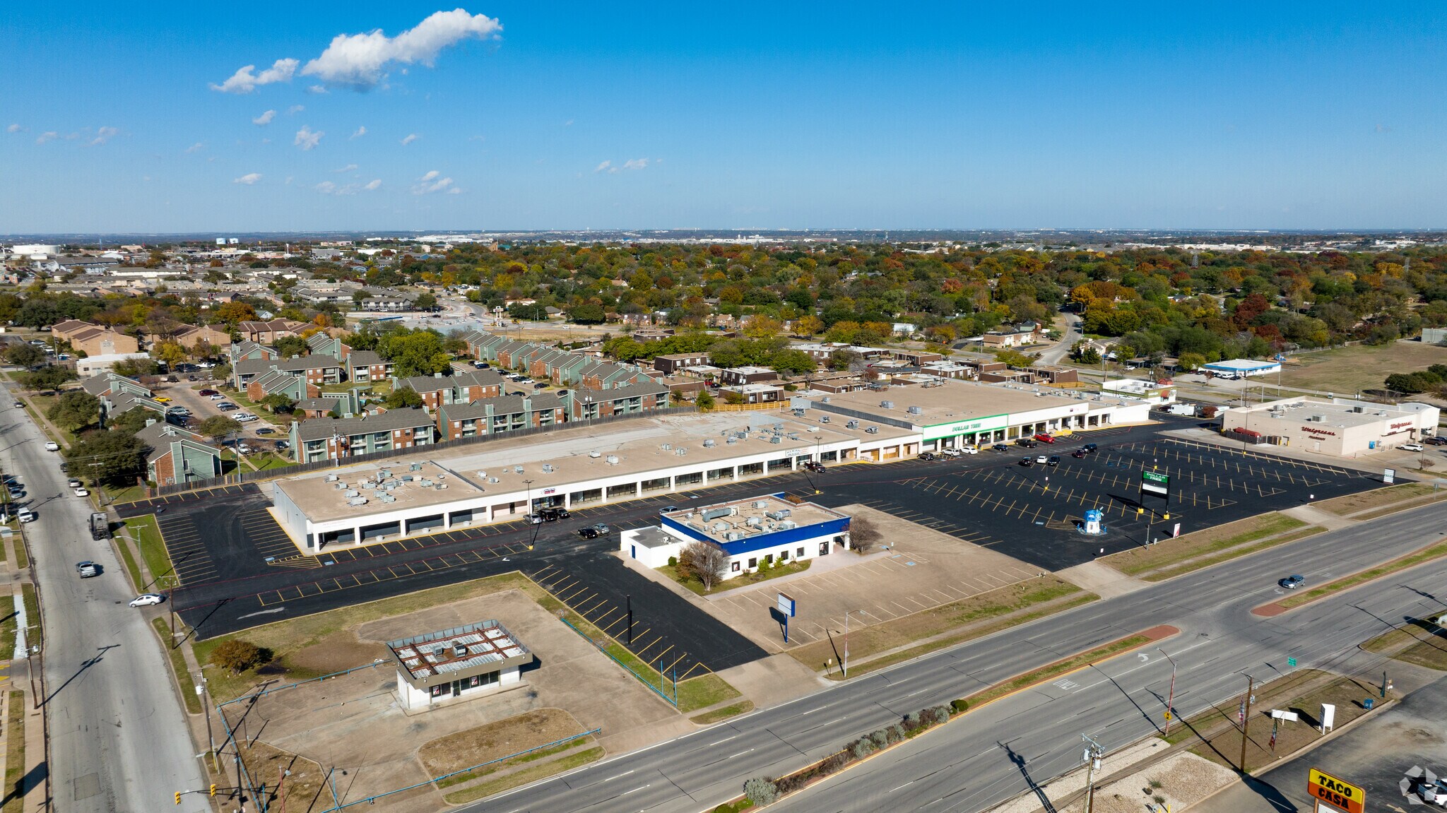 8628-8740 Camp Bowie Blvd W, Fort Worth, TX for lease Building Photo- Image 1 of 28