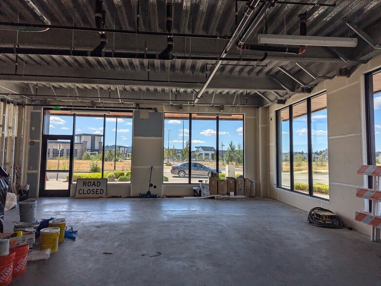 7305 SE Circuit Dr, Hillsboro, OR à louer - Photo intérieure - Image 2 de 3