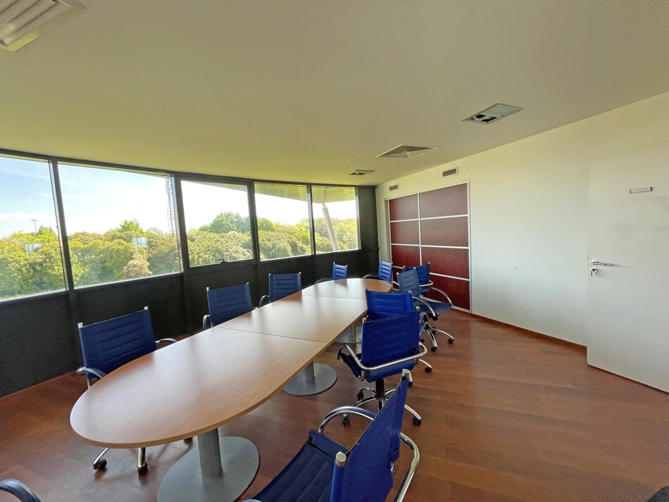 22 Rue Jean Monnet, Saint-Jean for lease Interior Photo- Image 1 of 16