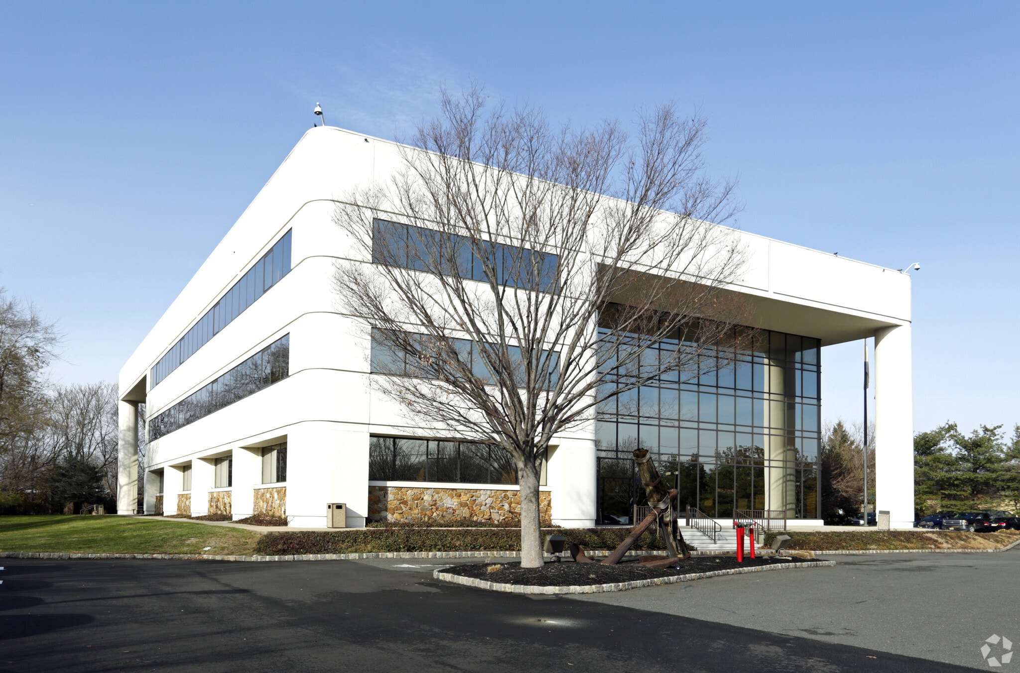 4 Commerce Dr, Cranford, NJ for lease Building Photo- Image 1 of 4