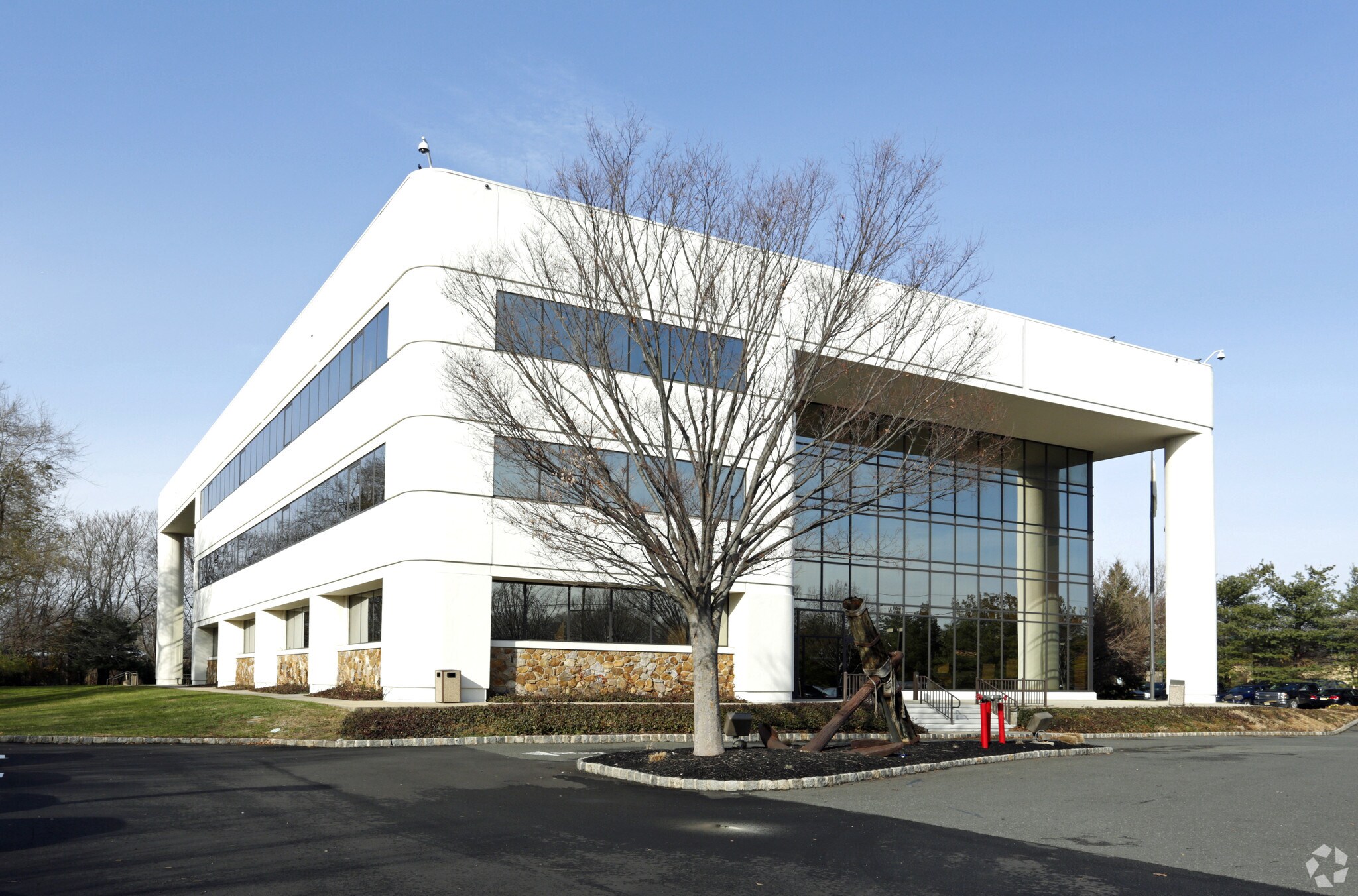 4 Commerce Dr, Cranford, NJ à louer Photo du bâtiment- Image 1 de 4