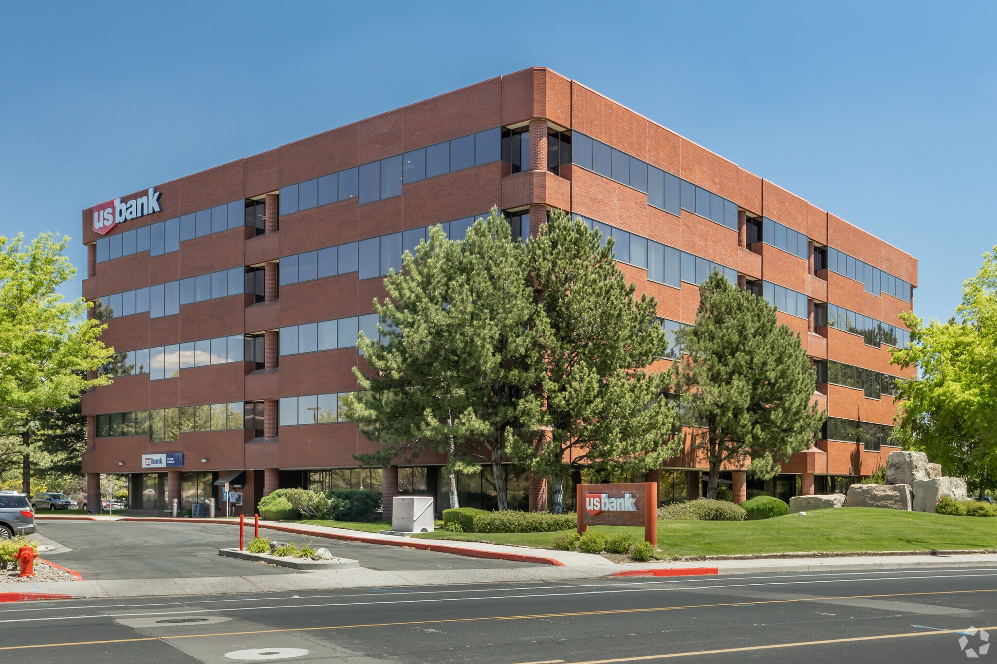 5190 Neil Rd, Reno, NV for lease Primary Photo- Image 1 of 11