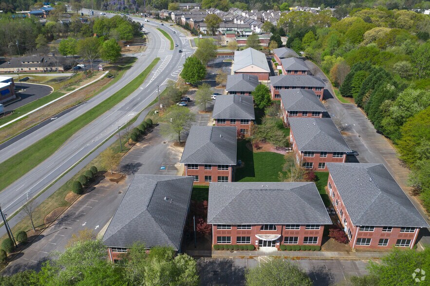 3065 Peachtree Industrial Blvd, Duluth, GA à vendre - Photo du bâtiment - Image 2 de 6