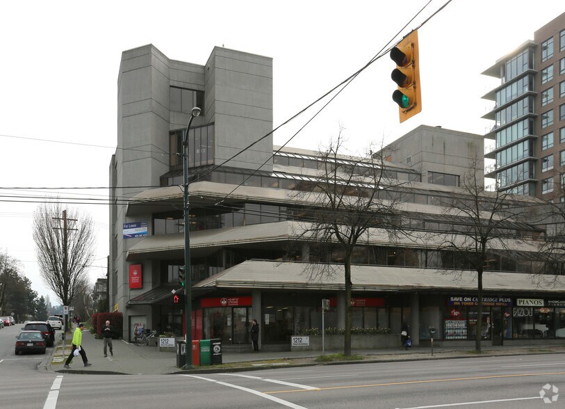 1212-1232 W Broadway, Vancouver, BC à louer - Photo du bâtiment - Image 2 de 16
