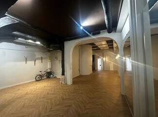 More details for 40 Rue Croix Des Petits Champs, Paris - Retail for Sale