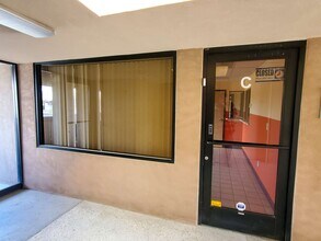 18523 Corwin Rd, Apple Valley, CA for lease Interior Photo- Image 2 of 4