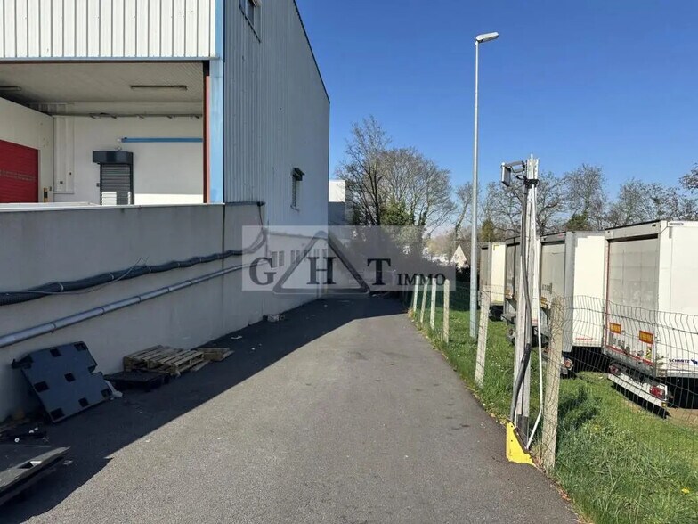 Industrial in Gonesse for lease - Building Photo - Image 3 of 16