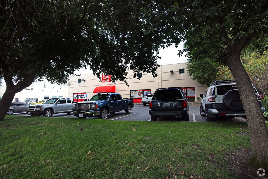 1099 Vine St, Sacramento, CA à louer - Photo du bâtiment - Image 3 de 11