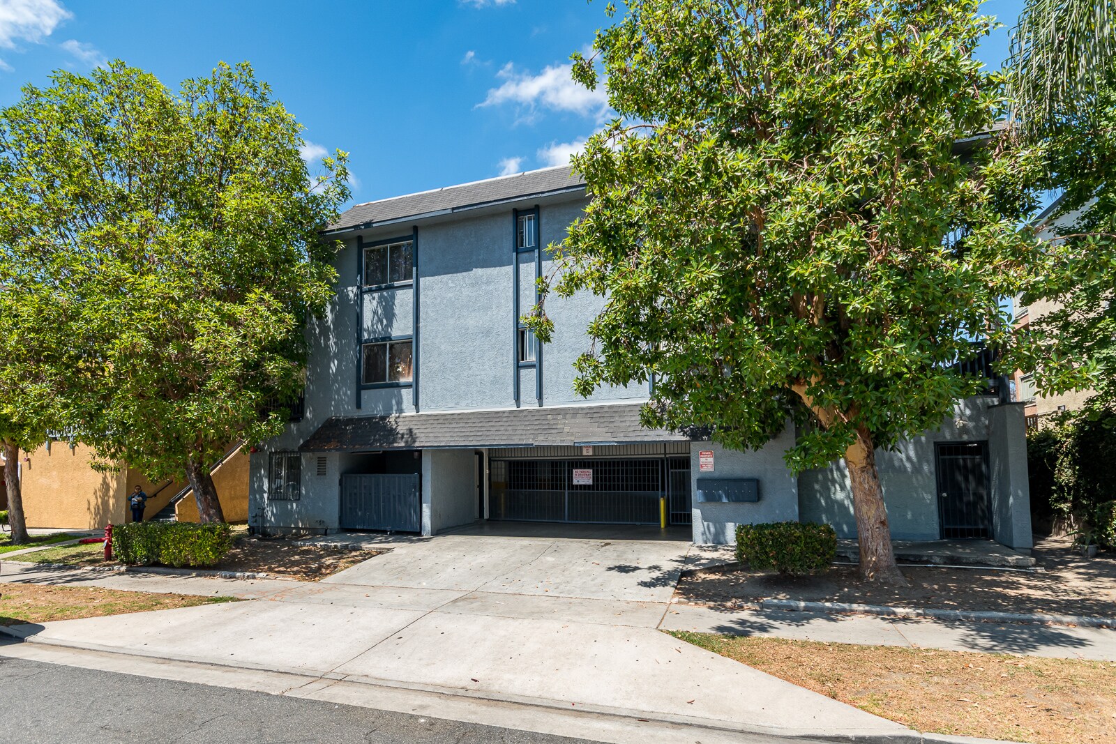 1810 S Broadway, Santa Ana, CA à vendre Photo du bâtiment- Image 1 de 1