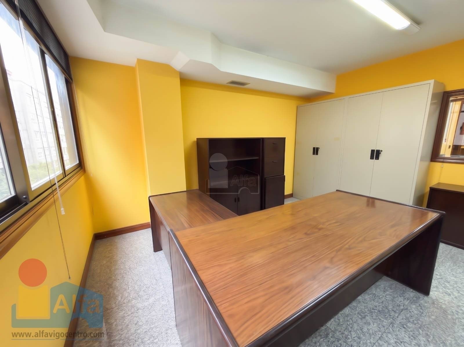 Office in Vigo, Pontevedra for lease Interior Photo- Image 1 of 10