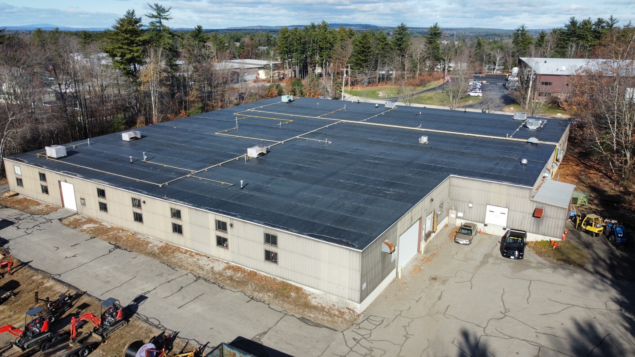 340 Commerce Way, Pembroke, NH for lease Building Photo- Image 1 of 7