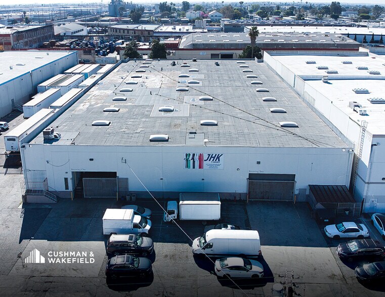 4711 S Alameda St, Los Angeles, CA à louer - Photo du bâtiment - Image 3 de 8
