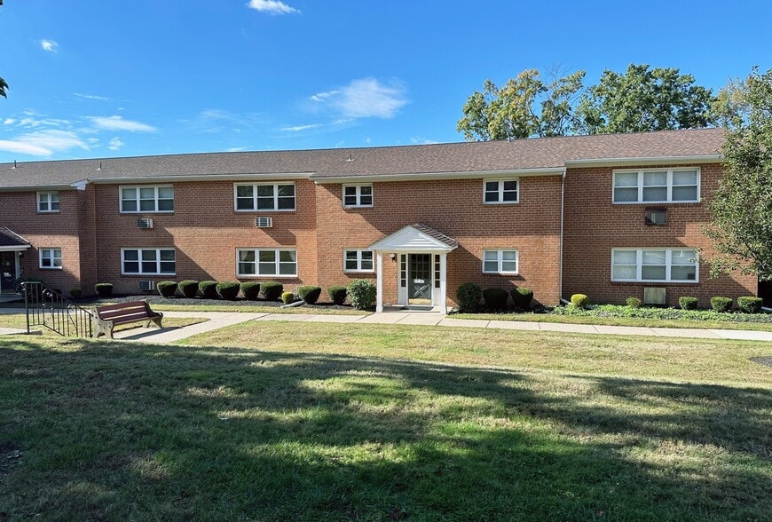 200 Spruce St, Doylestown, PA for sale - Building Photo - Image 2 of 36