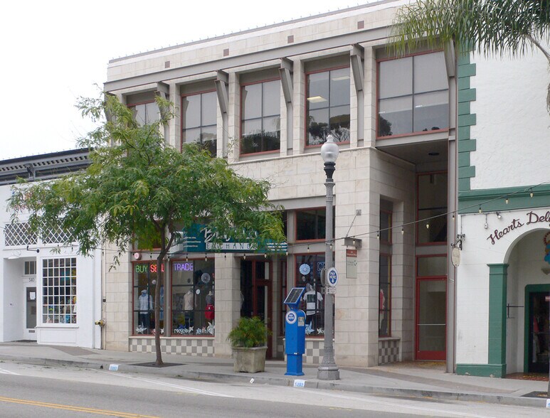 532 E Main St, Ventura, CA à louer - Photo du bâtiment - Image 2 de 9