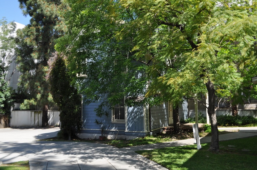 253-255 S Marengo Ave, Pasadena, CA for lease - Building Photo - Image 3 of 54