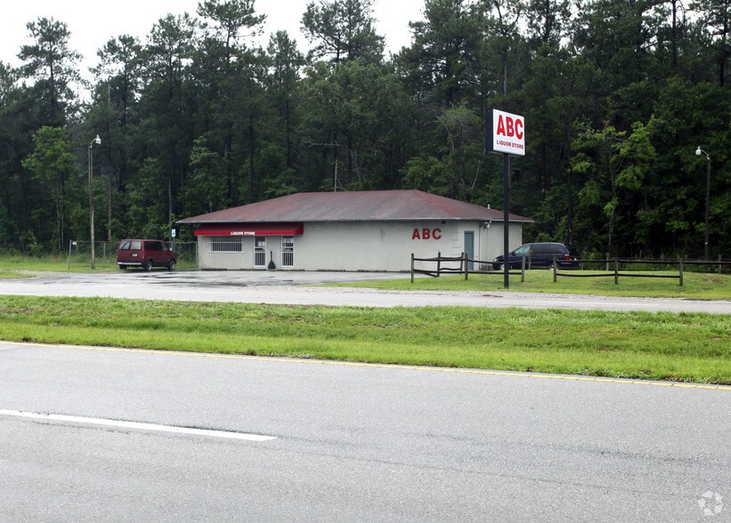 5211 Andrew Jackson Hwy E, Leland, NC à vendre - Photo principale - Image 1 de 8