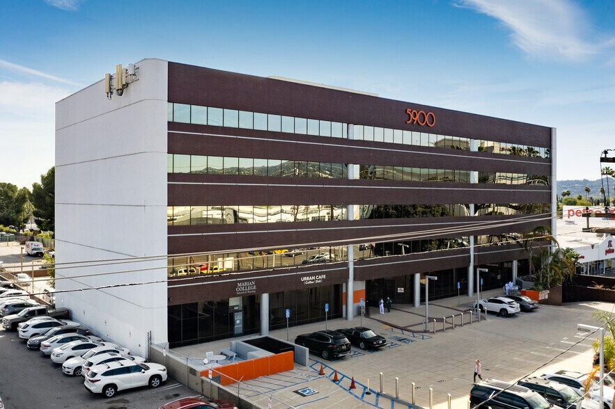 5900 Sepulveda Blvd, Van Nuys, CA à louer - Photo du bâtiment - Image 1 de 8