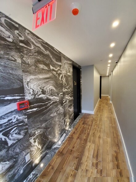 762-764 E 32nd St, Brooklyn, NY for sale - Interior Photo - Image 3 of 15