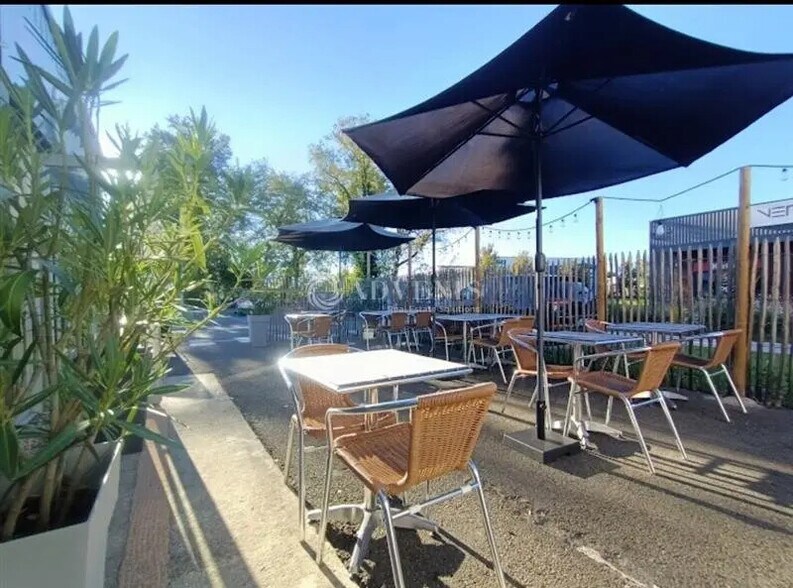 Retail in Mérignac for lease - Building Photo - Image 2 of 5