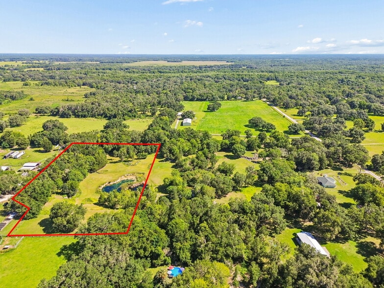 8800 Steed Ter, Floral City, FL for sale - Primary Photo - Image 1 of 48