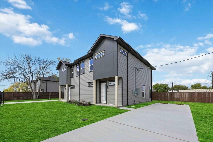 7555 Calhoun rd, Houston, TX for sale - Primary Photo - Image 1 of 11