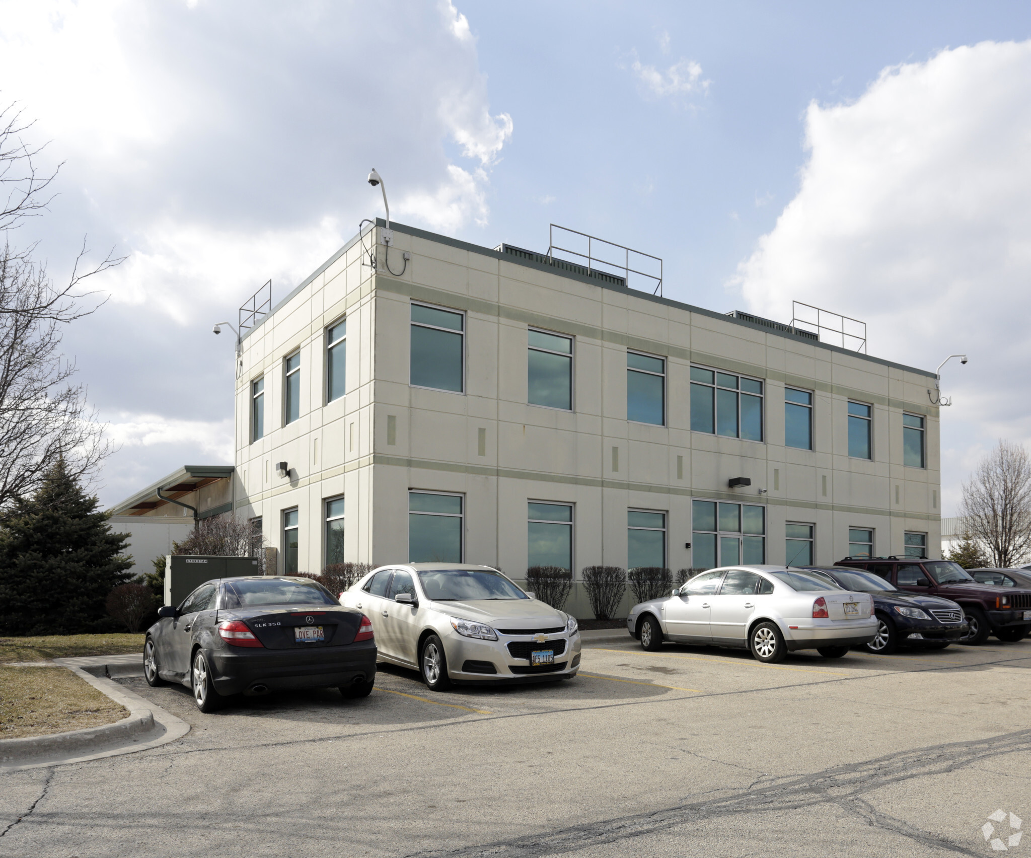 260 E Old Chicago Dr, Bolingbrook, IL for lease Primary Photo- Image 1 of 6