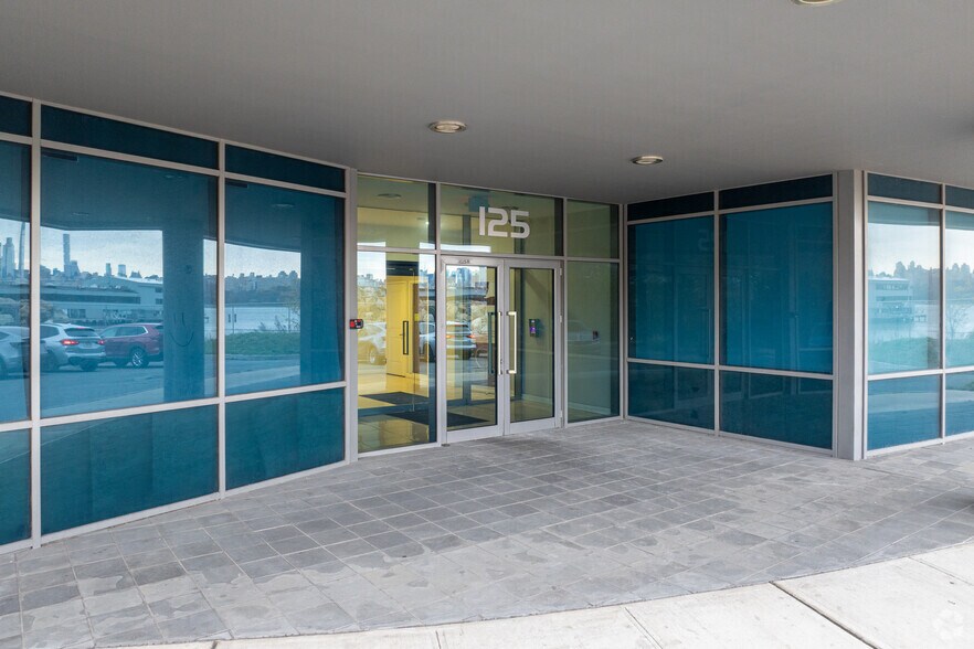 125 River Rd, Edgewater, NJ à louer - Photo du bâtiment - Image 2 de 4