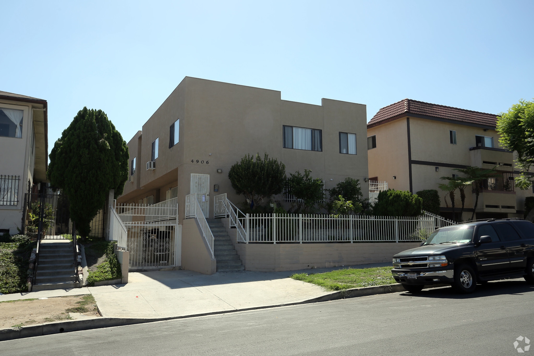 4906 Rosewood Ave, Los Angeles, CA for sale Primary Photo- Image 1 of 13