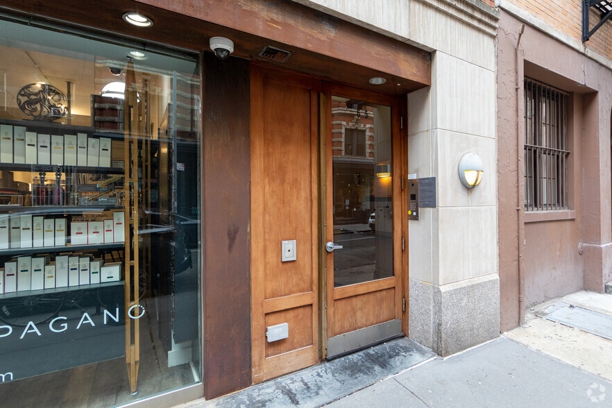 65 Thompson St, New York, NY for sale - Building Photo - Image 3 of 3