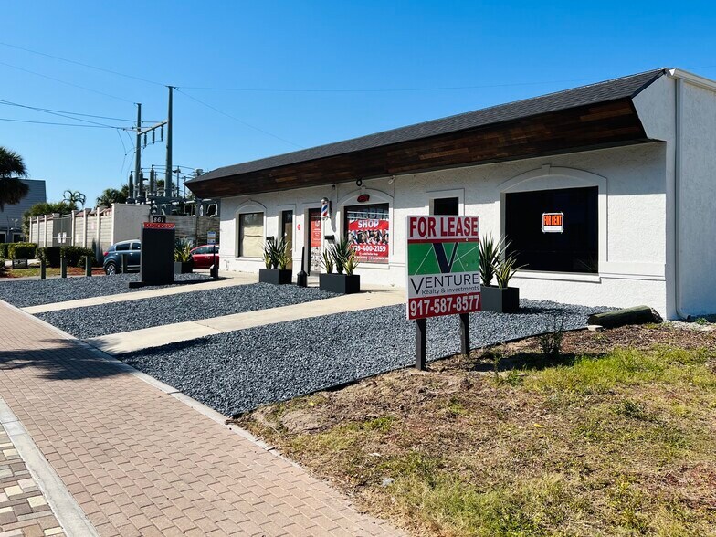 861 SE 47th Ter, Cape Coral, FL à louer - Photo du bâtiment - Image 2 de 12